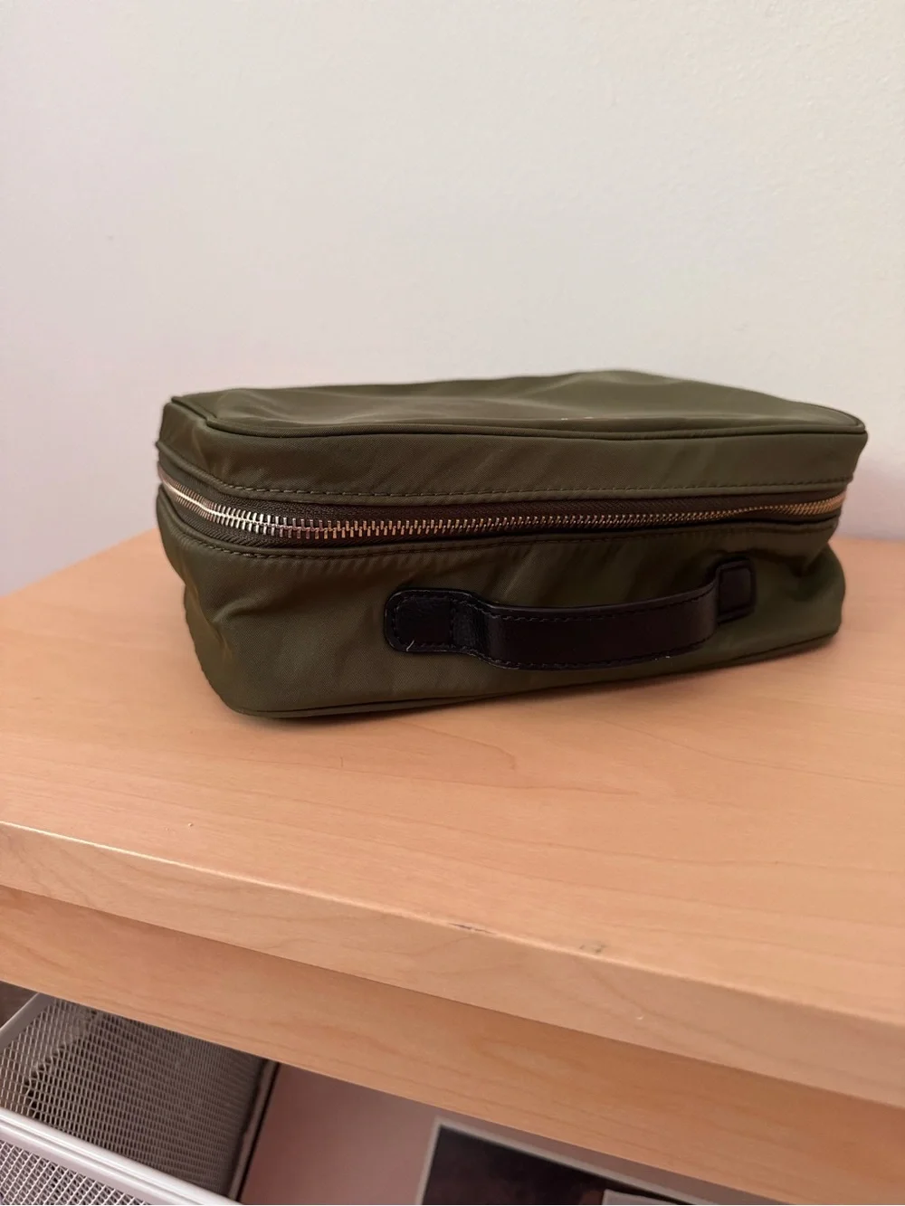 kate spade Dawn Travel Cosmetic Case, Sapling